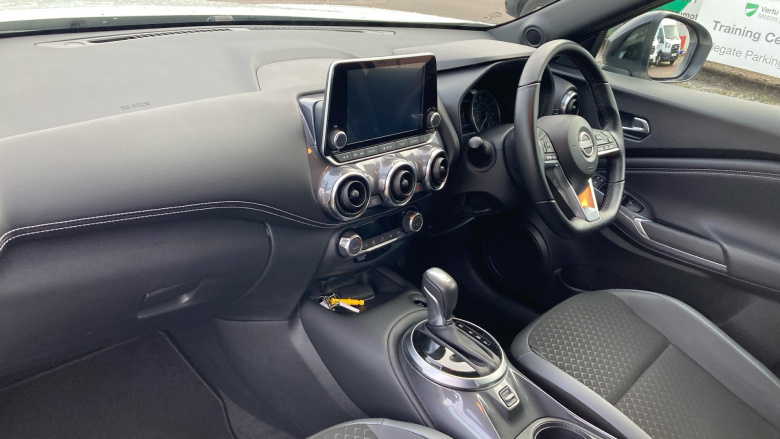 Nissan Juke 1.6 Hybrid N-Connecta 5dr Auto Hybrid Hatchback